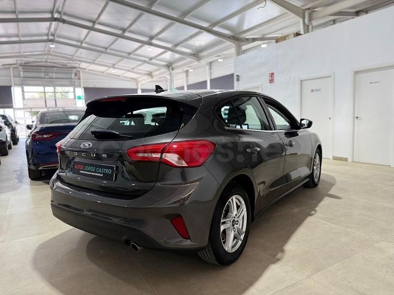 Begagnad Ford Focus Trend 120 HK (88 kW) 2021 Grå Sedan