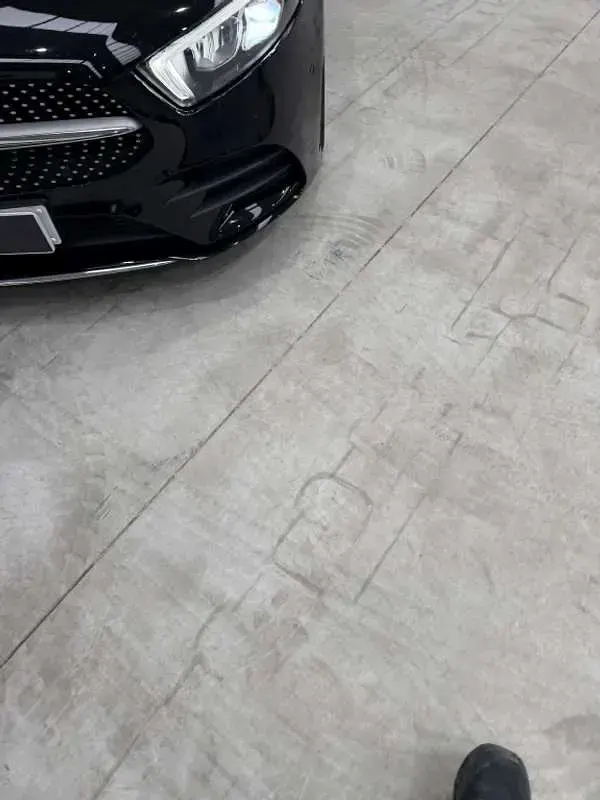 Usado Mercedes A180 Advanced 116 CV (85 kW) 2022 Negro Utilitario