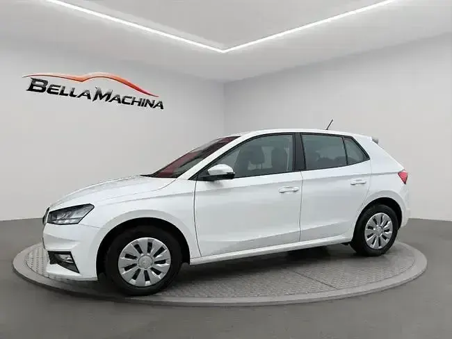 Usado Skoda Fabia Essence 80 CV (58 kW) 2025 Blanco Utilitario