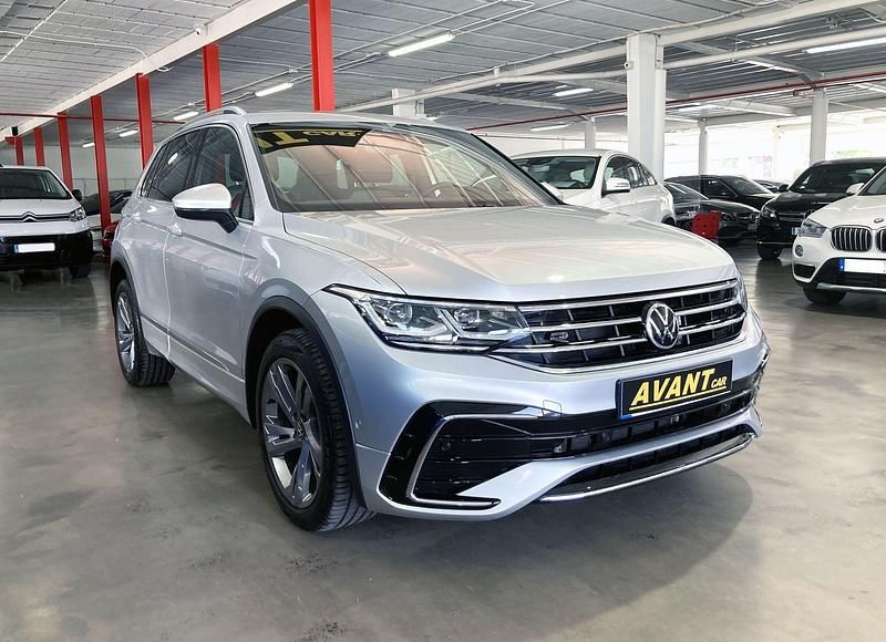 Usado VW Tiguan R-line 245 CV (180 kW) 2021 Blanco SUV