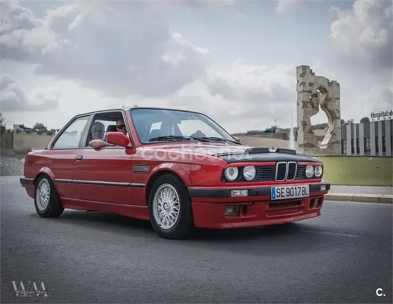 Usado BMW 318 140 CV (102 kW) 1992 Rojo Coupe