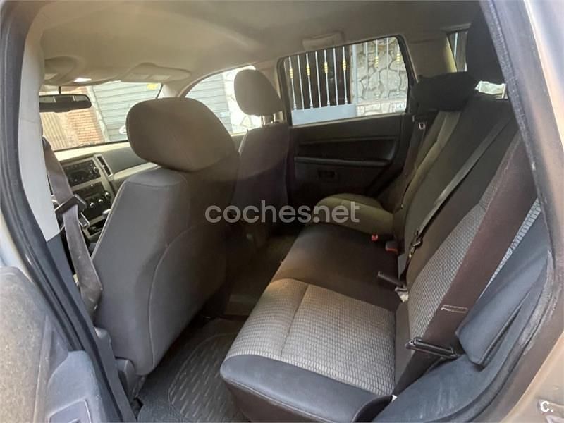 Gris / plata Usado 2009 Jeep Grand Cherokee Laredo SUV | 9000 € - Imagen 1/4
