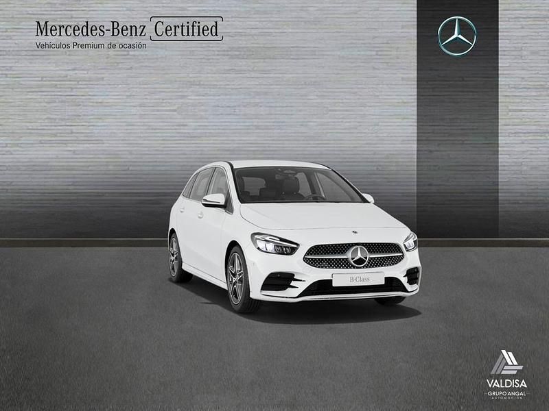 Usado Mercedes B200 AMG line 150 CV (110 kW) 2025 Blanco Monovolumen