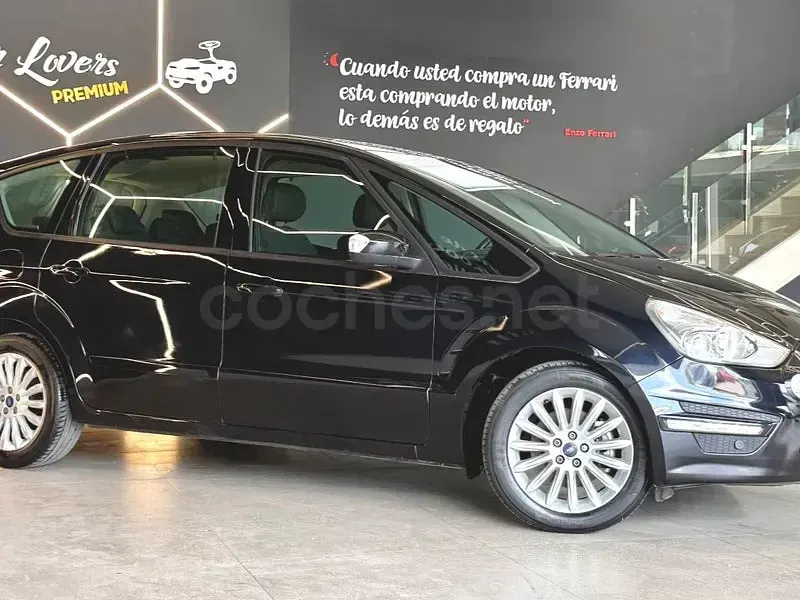 Begagnad Ford S-MAX Titanium 150 HK (110 kW) 2015 Svart Minibuss