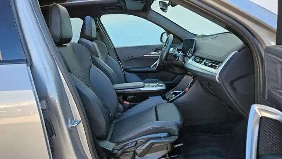 Usado BMW iX1 M Sport 150 kW (204 CV) 2025 Gris SUV