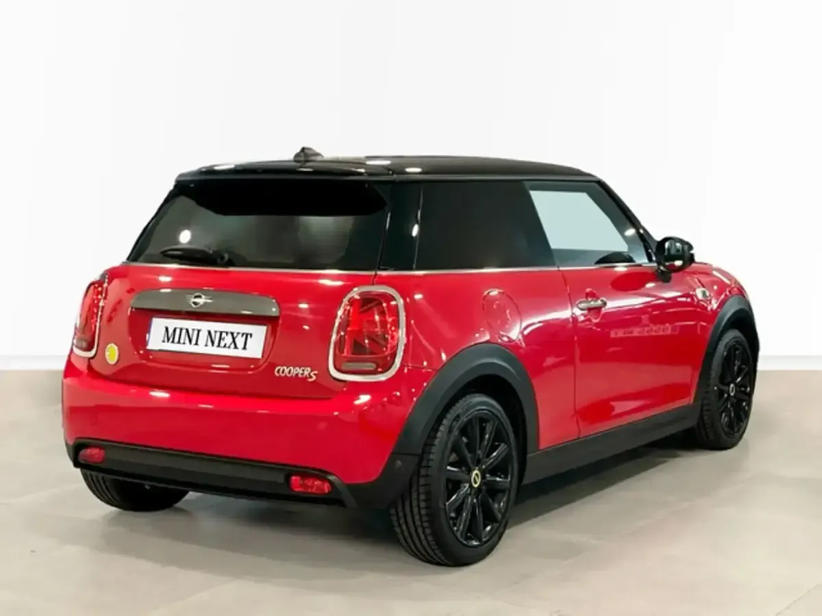 Usado Mini Cooper SE 135 kW (184 CV) 2020 Rojo Utilitario