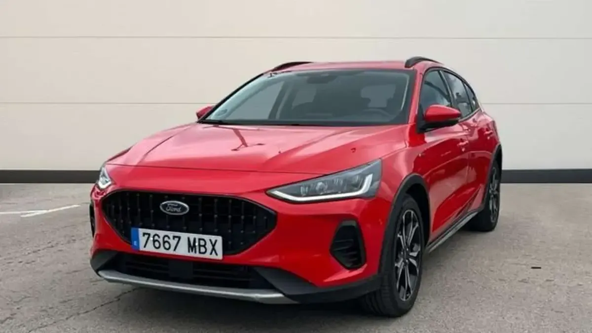 Usado Ford Focus Active 155 CV (114 kW) 2022 Rojo Utilitario