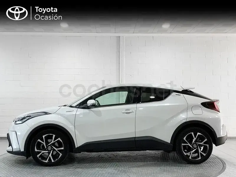 Käytetty Toyota C-HR Advance 122 HP (89 kW) 2021 Valkoinen Katumaasturi