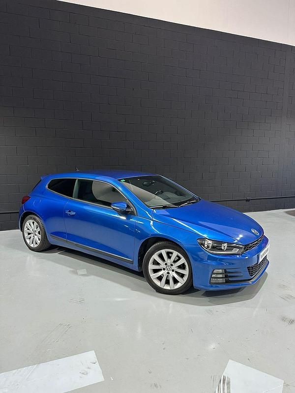 Usado VW Scirocco R-line 223 CV (164 kW) 2015 Azul Coupe