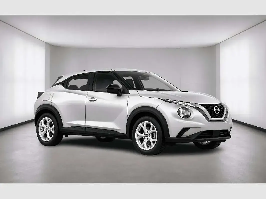 Usado Nissan Juke Acenta 114 CV (83 kW) 2022 Plateado SUV