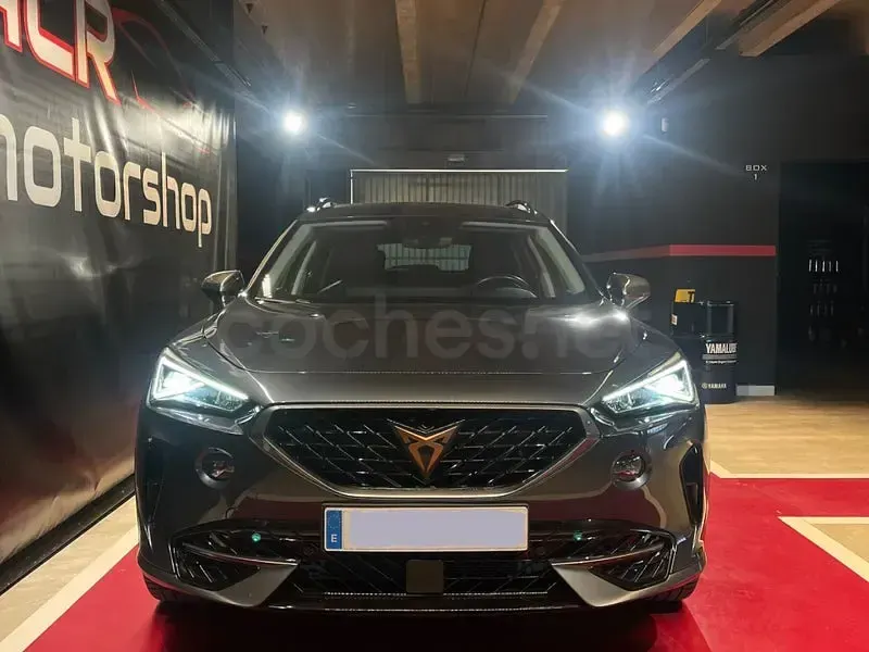 Usado Cupra Formentor 150 CV (110 kW) 2022 Gris / plata SUV