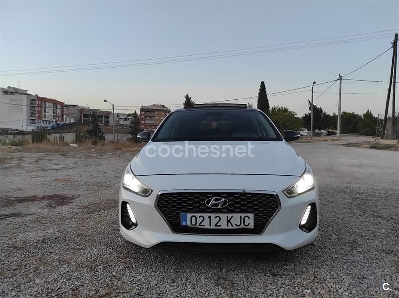 Blanco Usado 2018 Hyundai i30 Style Berlina | 13.000 € (Buen precio) - Imagen 1/4
