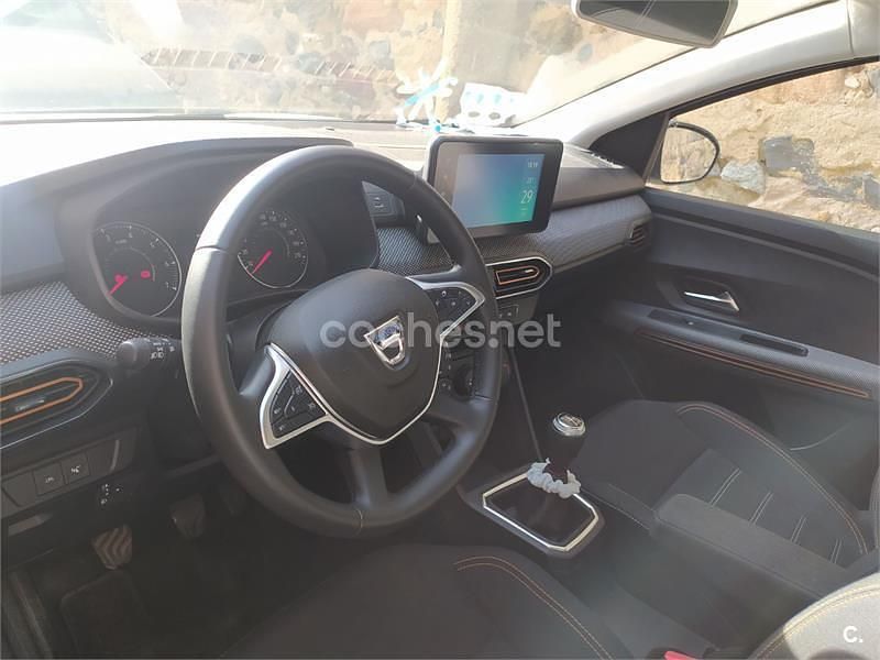 Usado Dacia Sandero Comfort 101 CV (74 kW) 2021 Blanco Berlina