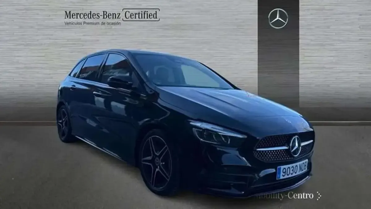 Usado Mercedes B200 150 CV (110 kW) 2025 Negro Utilitario