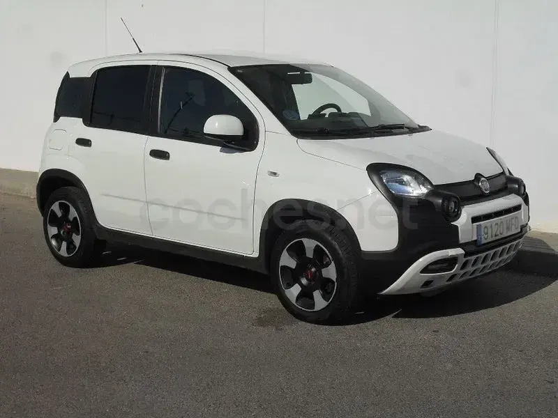 Usado Fiat Panda Cross Cross 70 CV (51 kW) 2023 Blanco Utilitario