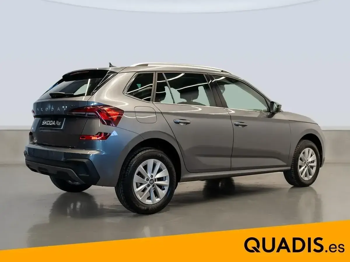 Usado Skoda Kamiq Selection 116 CV (85 kW) 2025 Gris SUV