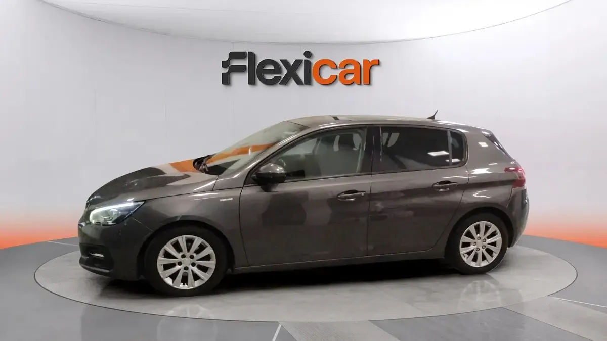 Usado Peugeot 308 Access 110 CV (80 kW) 2020 Azul Utilitario