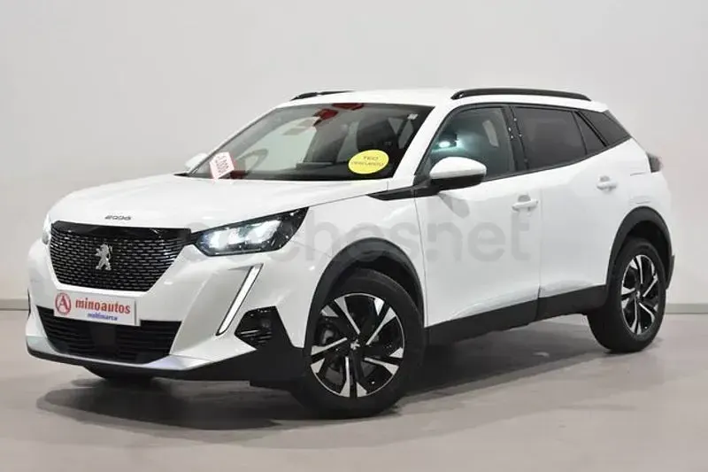 Usado Peugeot 2008 Allure 110 CV (80 kW) 2022 Blanco SUV