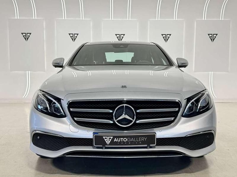 Usado Mercedes E350 286 CV (210 kW) 2020 Plateado Berlina