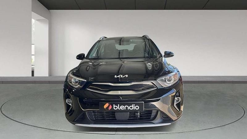 Usado Kia Stonic 101 CV (74 kW) 2024 Negro SUV