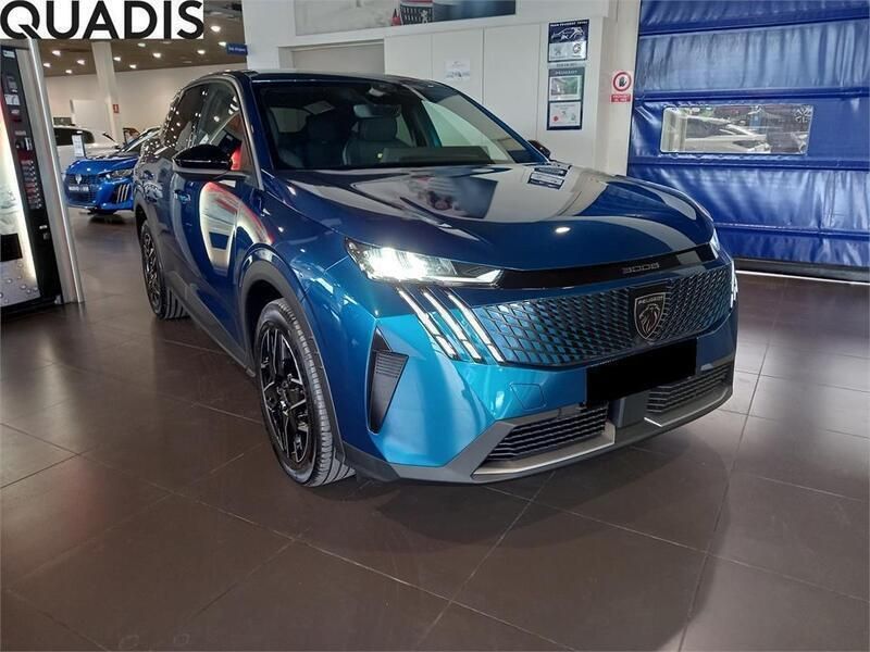 Usado Peugeot 3008 Allure 136 CV (100 kW) 2023 Azul obsession SUV