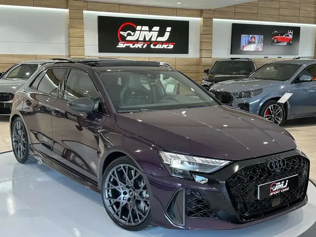 Usado Audi RS3 Sportback Premium 400 CV (294 kW) 2025 Burdeos Utilitario