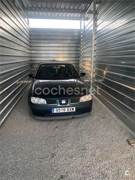 Usado Seat Cordoba Stella 75 CV (55 kW) 2000 Verde Berlina