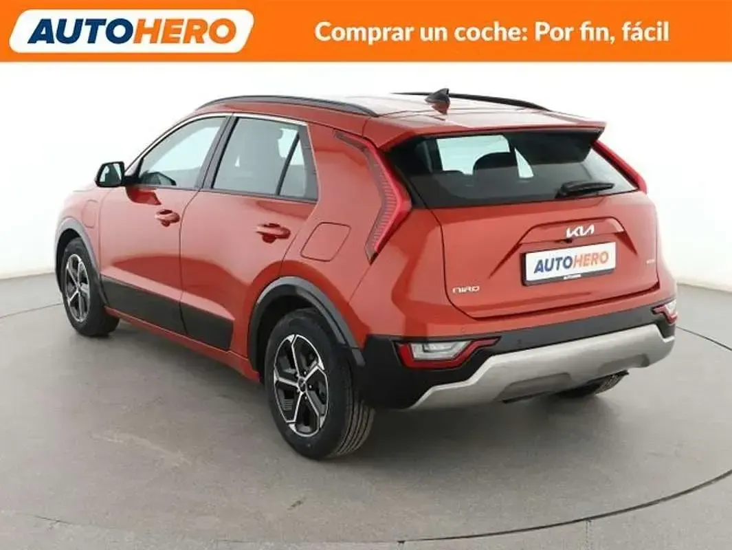 Käytetty Kia Niro 182 HP (133 kW) 2023 Oranssi Katumaasturi