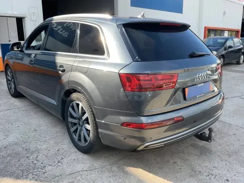 Usado Audi Q7 Design 373 CV (274 kW) 2017 Gris / plata SUV