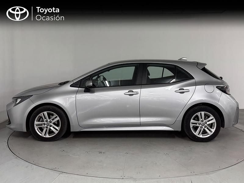 Usado Toyota Corolla Active 122 CV (89 kW) 2022 Gris / plata Berlina