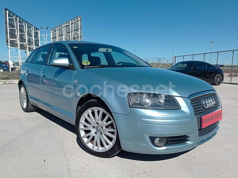 Azul Usado 2005 Audi A3 Attraction Berlina | 4250 € (Precio justo) - Imagen 1/4