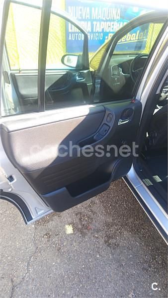 Usado Opel Zafira 125 HP (91 kW) 2005 Cinzento Monovolume