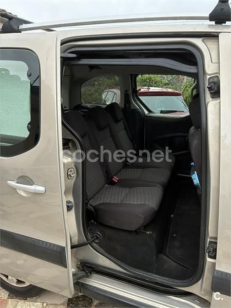 Usado Peugeot Partner Tepee Active 92 CV (67 kW) 2014 Beige Monovolumen