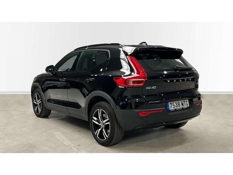Usado Volvo XC40 Plus 163 CV (119 kW) 2024 Negro SUV