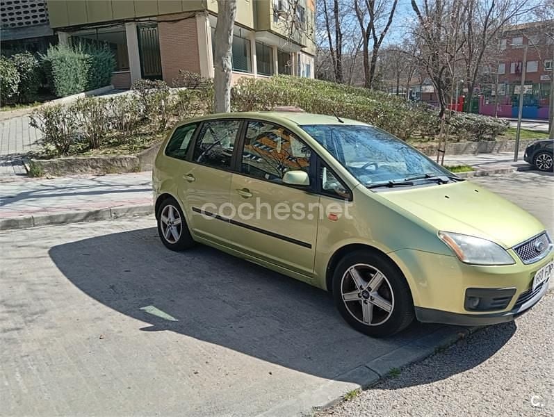 Usado Ford C-MAX Trend 109 CV (80 kW) 2006 Amarillo Monovolumen