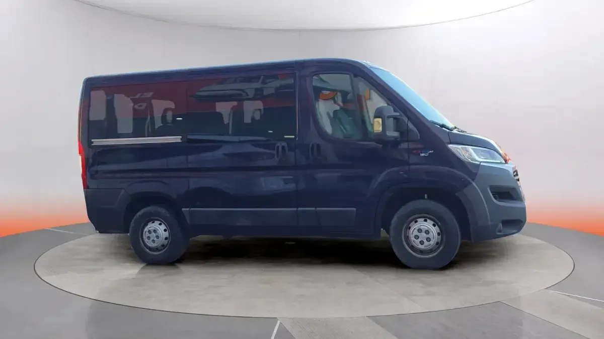 Usado Fiat Ducato 150 CV (110 kW) 2018 Azul Van