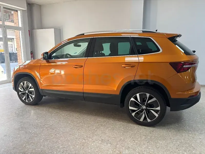 Usado Skoda Karoq Style 150 CV (110 kW) 2022 Naranja SUV