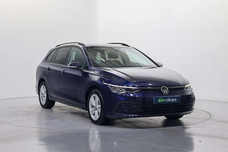 Usado VW Golf VIII Life 116 CV (85 kW) 2021 Azul Familiar