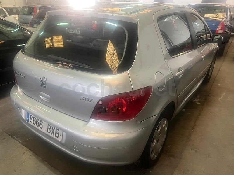 Usado Peugeot 307 110 CV (80 kW) 2002 Gris / plata Berlina