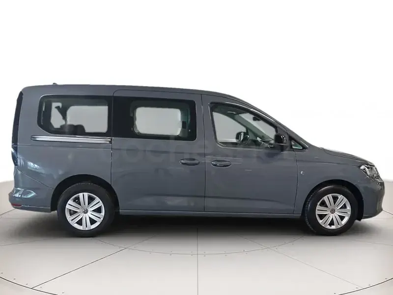 Usado VW Caddy Maxi 116 CV (85 kW) 2025 Azul Monovolumen