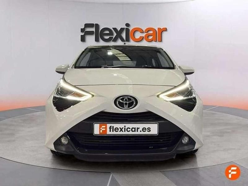 Usado Toyota Aygo X-play 72 CV (52 kW) 2021 Blanco Utilitario