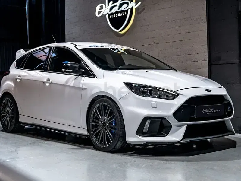 Usado Ford Focus RS 350 CV (257 kW) 2016 Blanco Berlina