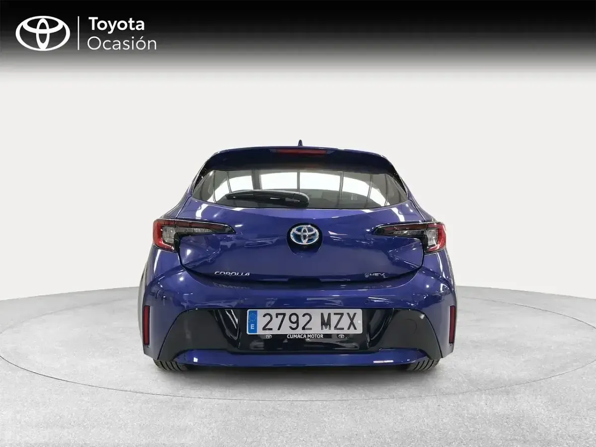 Käytetty Toyota Corolla Active 140 HP (102 kW) 2025 Sininen Sedan
