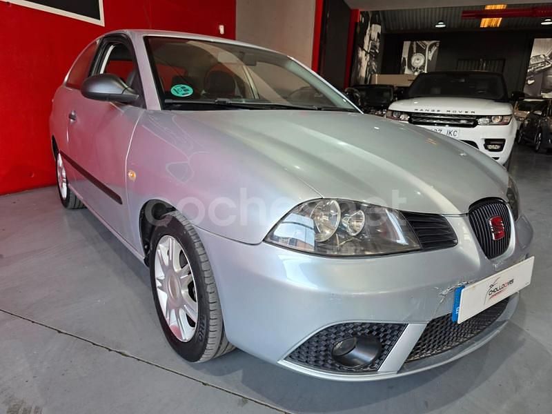 Usado Seat Ibiza 105 HP (77 kW) 2007 Cinzento Sedan