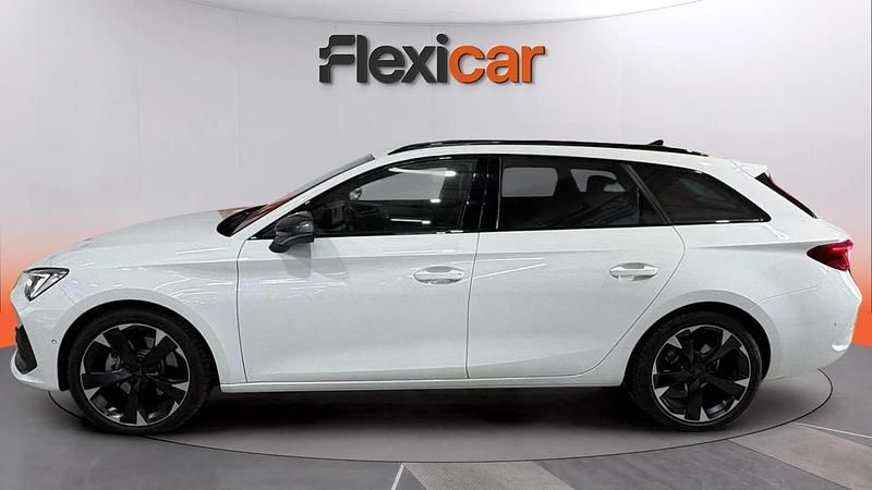 Usado Cupra Leon 150 CV (110 kW) 2023 Blanco Familiar