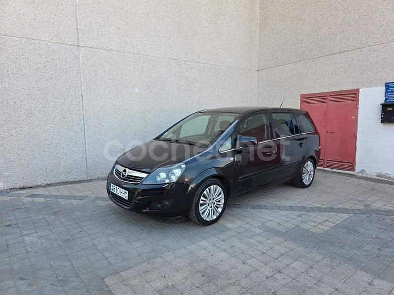 Negro Usado 2011 Opel Zafira Cosmo Monovolumen | 3599 € (Buen precio) - Imagen 1/4