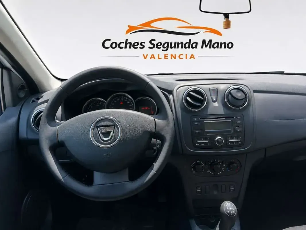 Usado Dacia Sandero 75 CV (55 kW) 2016 Blanco Utilitario