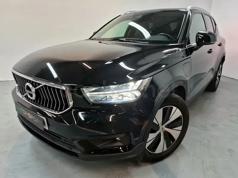 Usado Volvo XC40 Core 211 HP (155 kW) 2021 Preto SUV