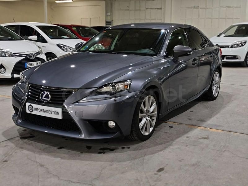 Usado Lexus IS300h 223 CV (164 kW) 2014 Gris / plata Berlina