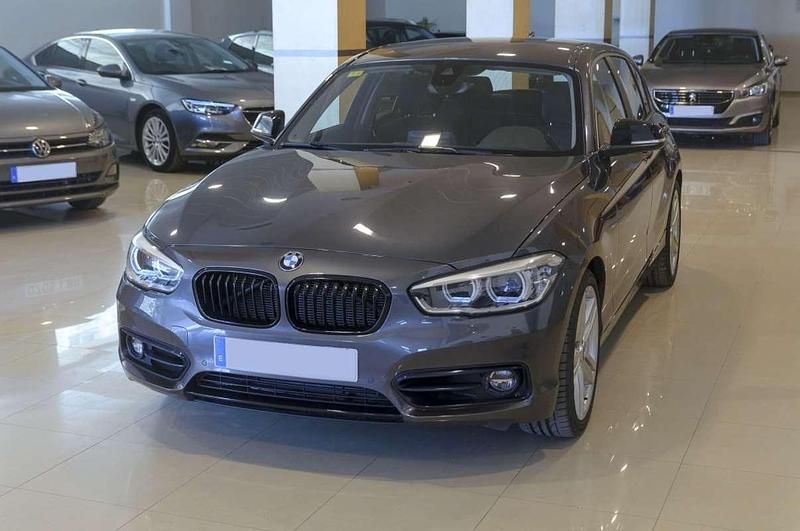 Gris Usado 2017 BMW 120 Sport Line Utilitario | 16.250 € (Buen precio) - Imagen 1/4